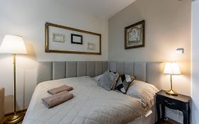 Old Town Vintage Apartment Sturova